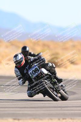 media/Jan-10-2025-CVMA Friday Practice (Fri) [[489e0da257]]/Group 4 and Trackday/Session 4 (Turn 16)/